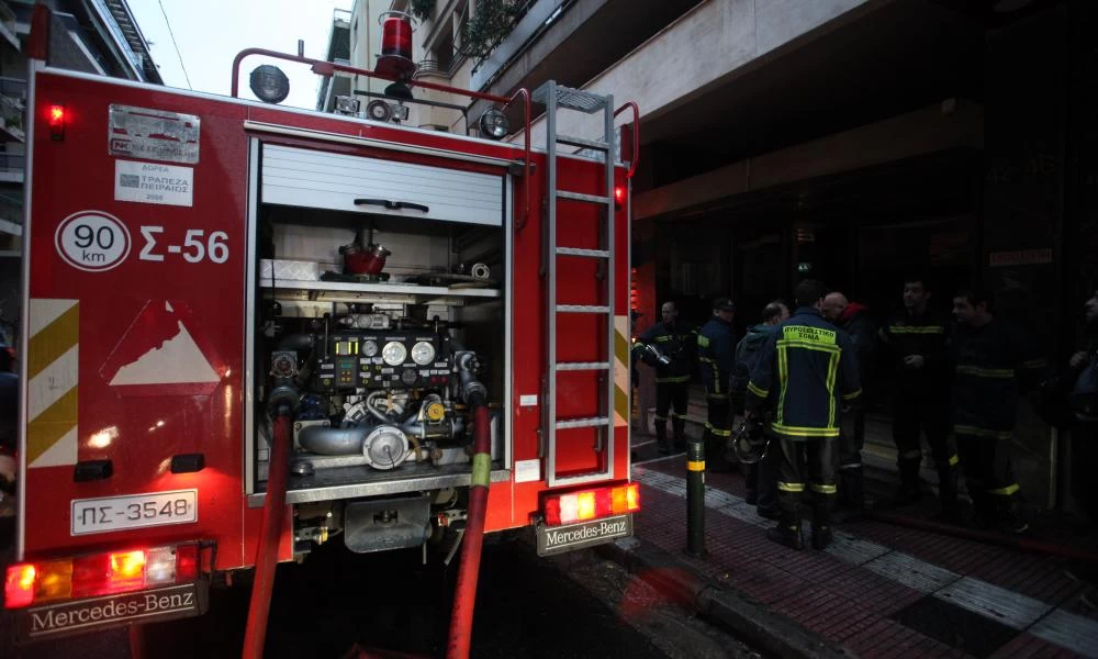Φωτιά εκδηλώθηκε σε διαμέρισμα στην Αθήνα